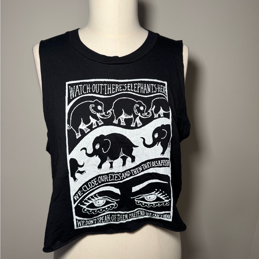 BRANDY MELVILLE- Black Graphic Sleeveless Top